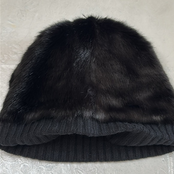 Spyder BEANIE, GLOVE, COWLNECK SCARF - Black - Picture 10 of 15